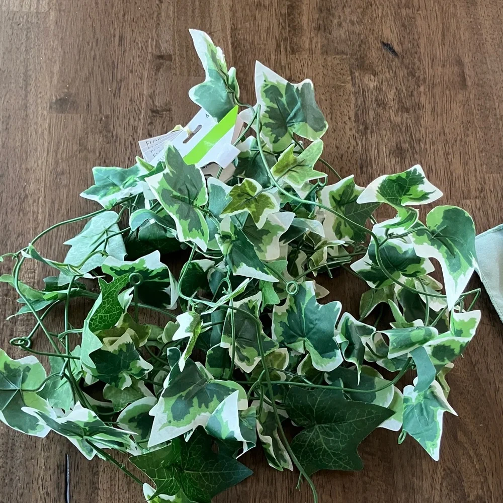 Artificial English Ivy Garland Vine Fake Greenery Plant bundle of 5….20 feet